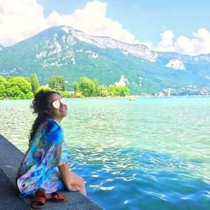 Meet your Posher, Ana